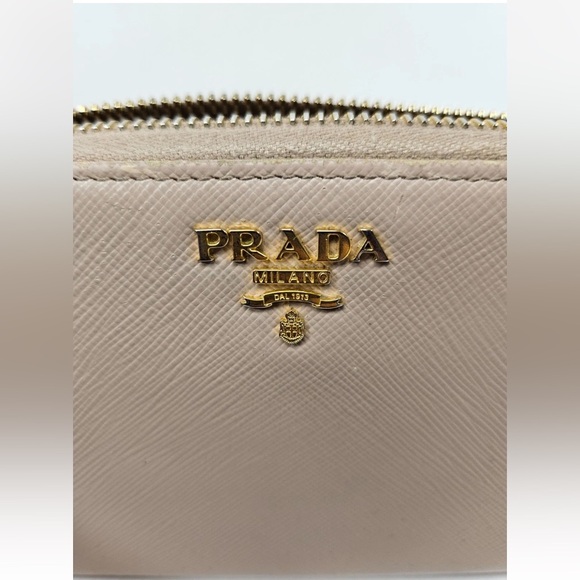 Prada Women's Beige Leather Wallet - Picture 5 of 12